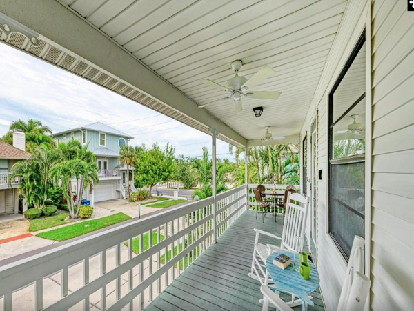 Holmes Beach Vacation Rental with Heated Pool & Spa – Steps to Gulf